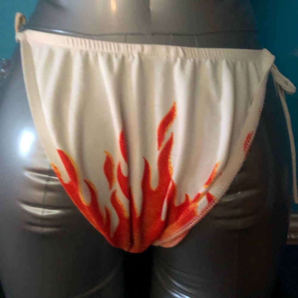 Fire 🔥 Bikini - Picture 5 of 7